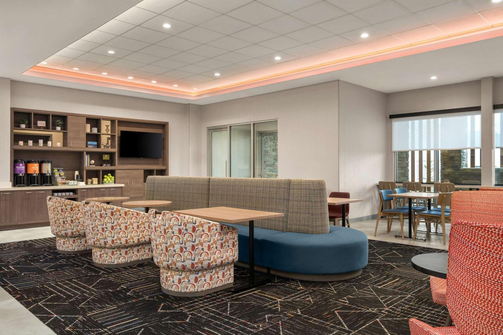 Home2 Suites By Hilton Юрика Экстерьер фото